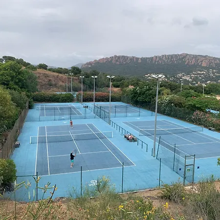 Cap Esterel - Endroit Magique Entre Et L'esterel - Agreable 2 Pieces Au Gout Du Jour Vue Apartamento *