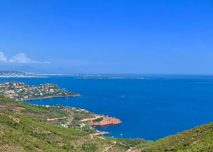 Апартаменти Cap Esterel - Endroit Magique Entre Et L'esterel - Agreable 2 Pieces Au Gout Du Jour Vue