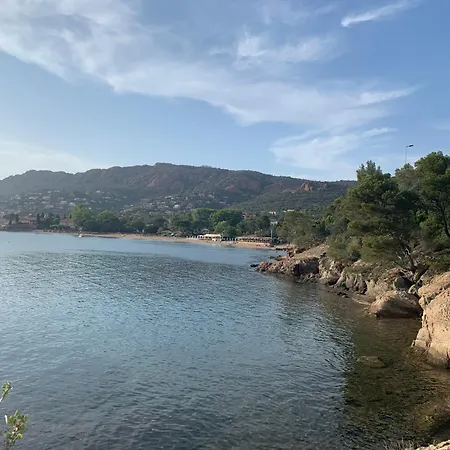 Cap Esterel - Endroit Magique Entre Et L'esterel - Agreable 2 Pieces Au Gout Du Jour Vue Saint-Raphael (Var)