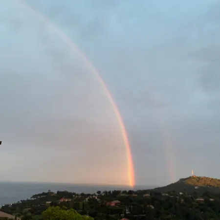 Apartment Cap Esterel - Endroit Magique Entre Et L'esterel - Agreable 2 Pieces Au Gout Du Jour Vue Saint-Raphael (Var)