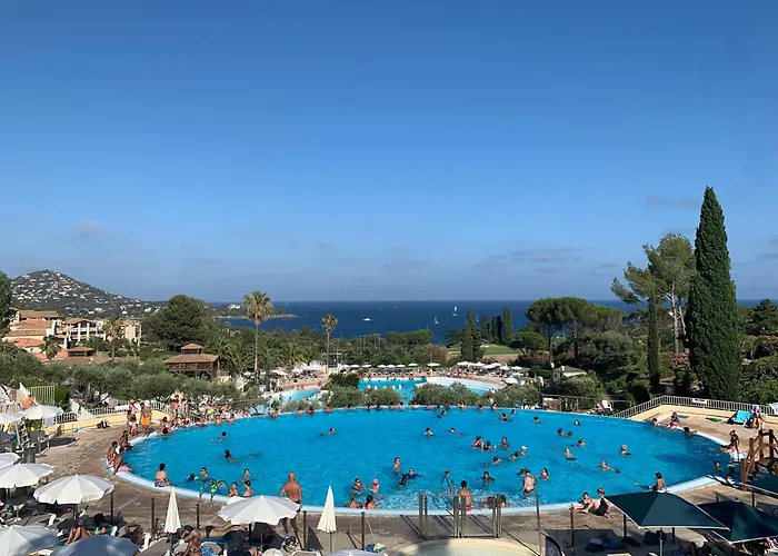 Cap Esterel - Endroit Magique Entre Et L'esterel - Agreable 2 Pieces Au Gout Du Jour Vue