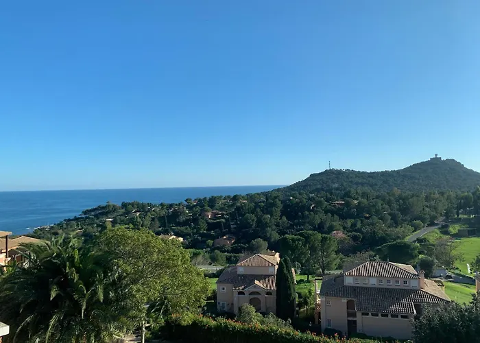 Cap Esterel - Endroit Magique Entre Et L'esterel - 2 Pièces Au Gout Du Jour Vue *
