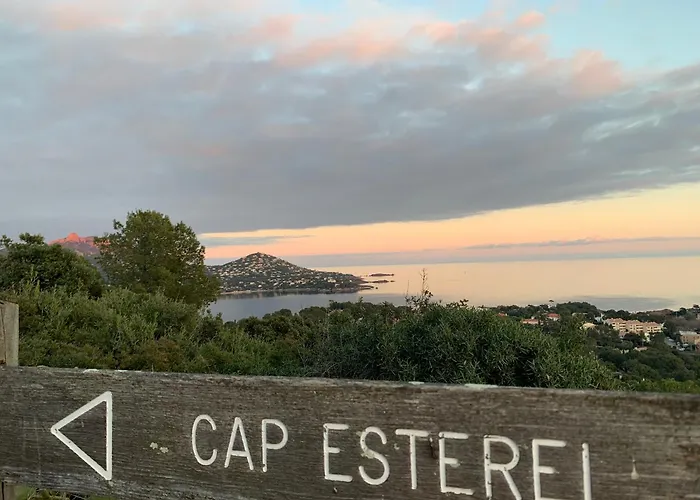 Cap Esterel - Endroit Magique Entre Et L'esterel - Agreable 2 Pieces Au Gout Du Jour Vue * Saint-Raphaël
